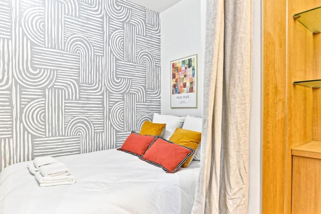 Appartement Central Proche Atelier Des Lumieres Paris Luaran gambar